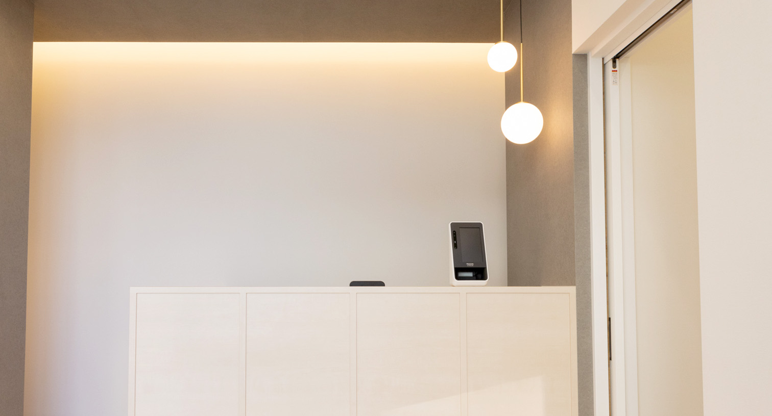 日野Life歯科・矯正歯科の受付の写真